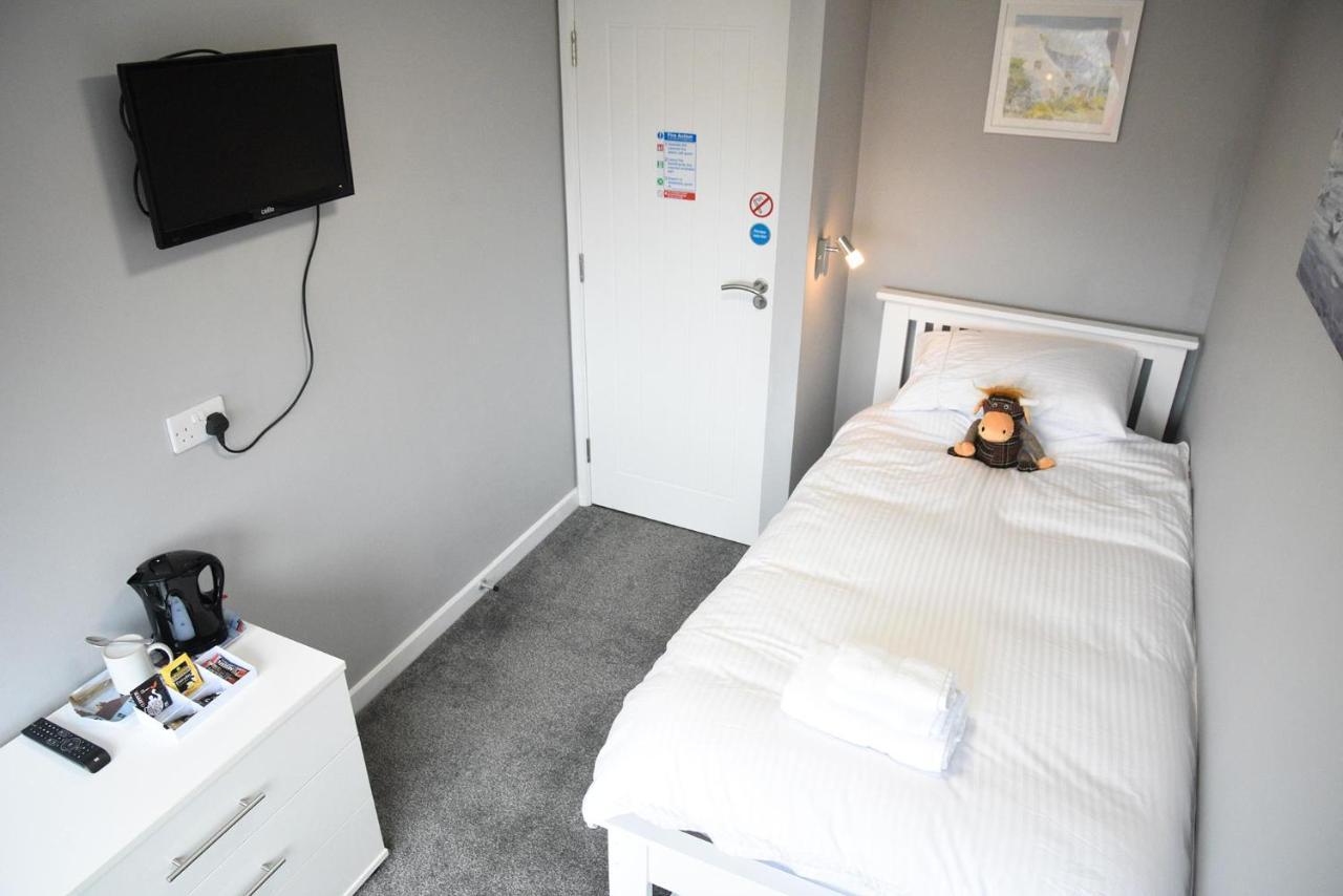 5 Glenconon Bed And Breakfast Уиг Экстерьер фото