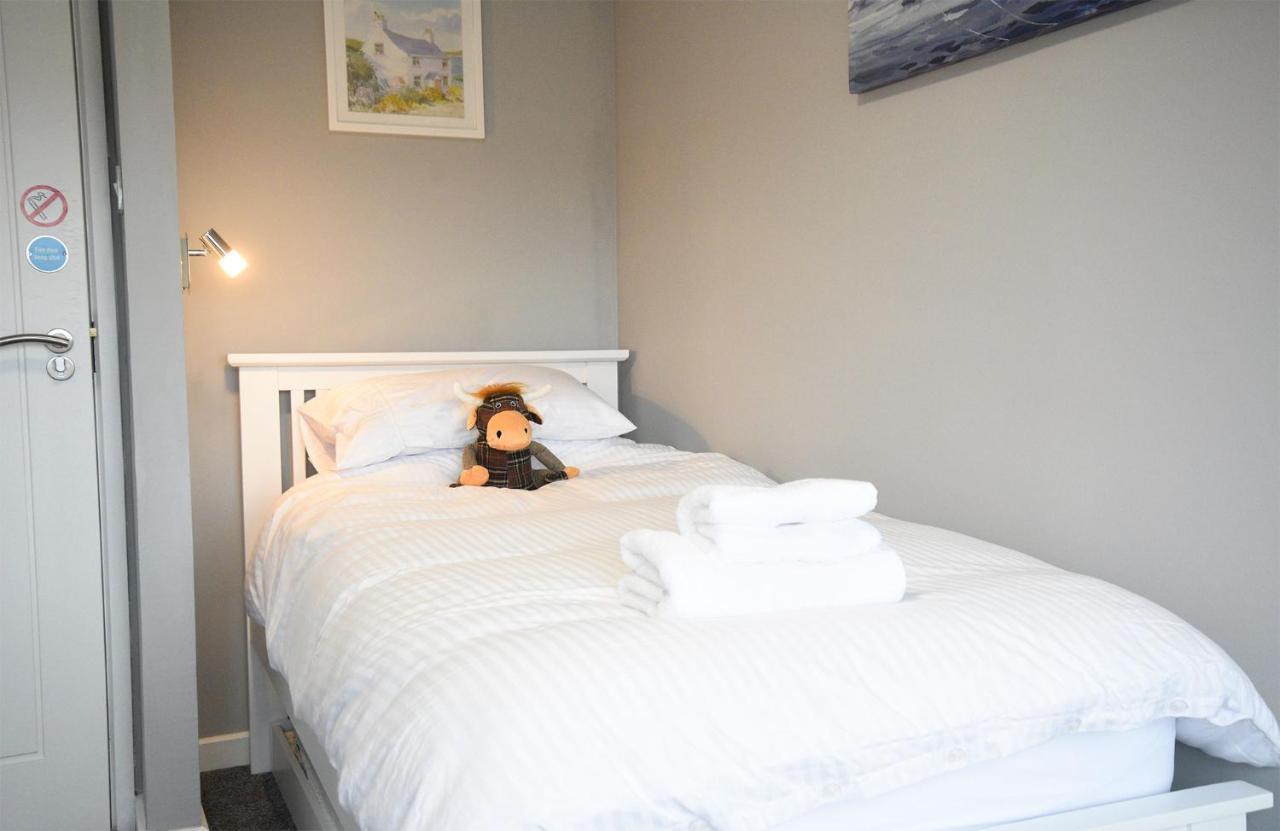 5 Glenconon Bed And Breakfast Уиг Экстерьер фото