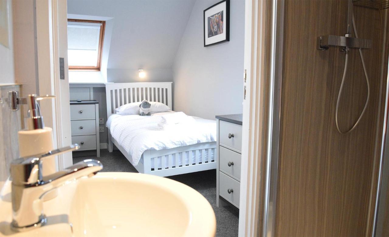 5 Glenconon Bed And Breakfast Уиг Экстерьер фото