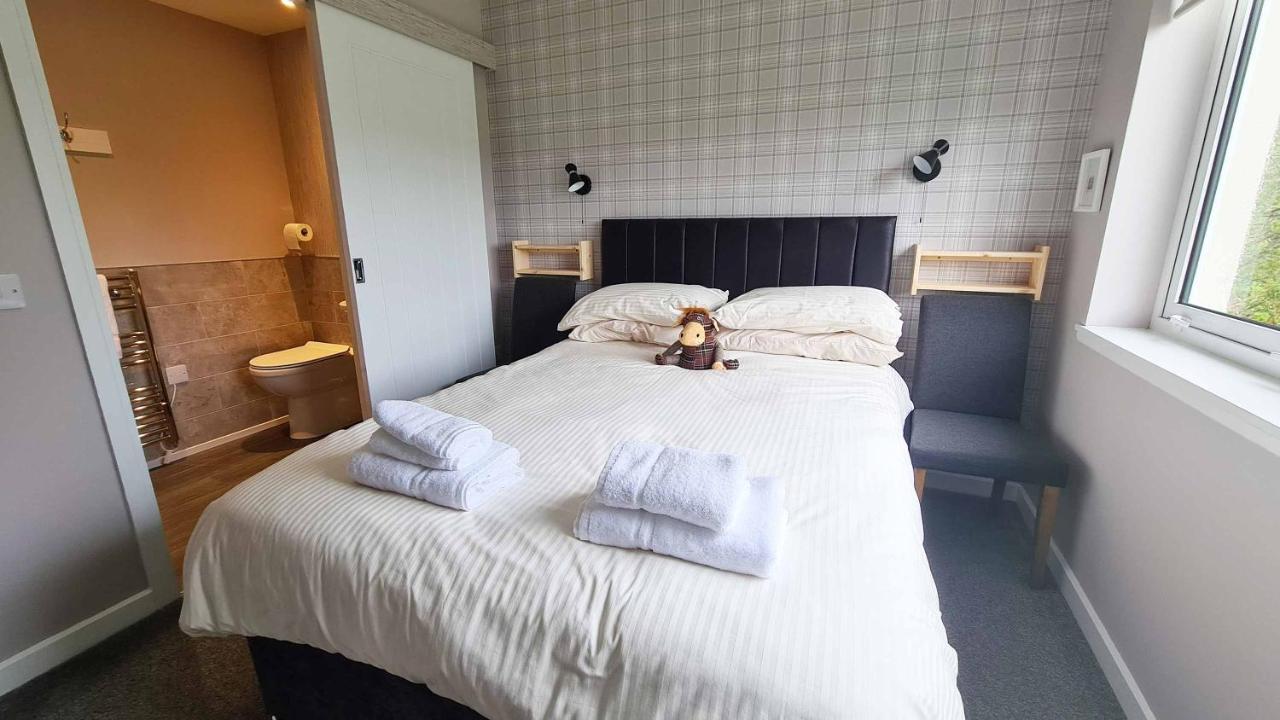 5 Glenconon Bed And Breakfast Уиг Экстерьер фото