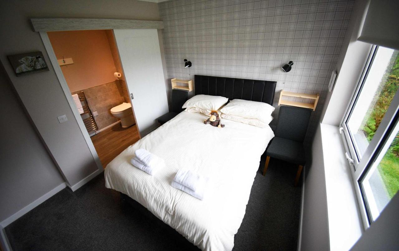 5 Glenconon Bed And Breakfast Уиг Экстерьер фото