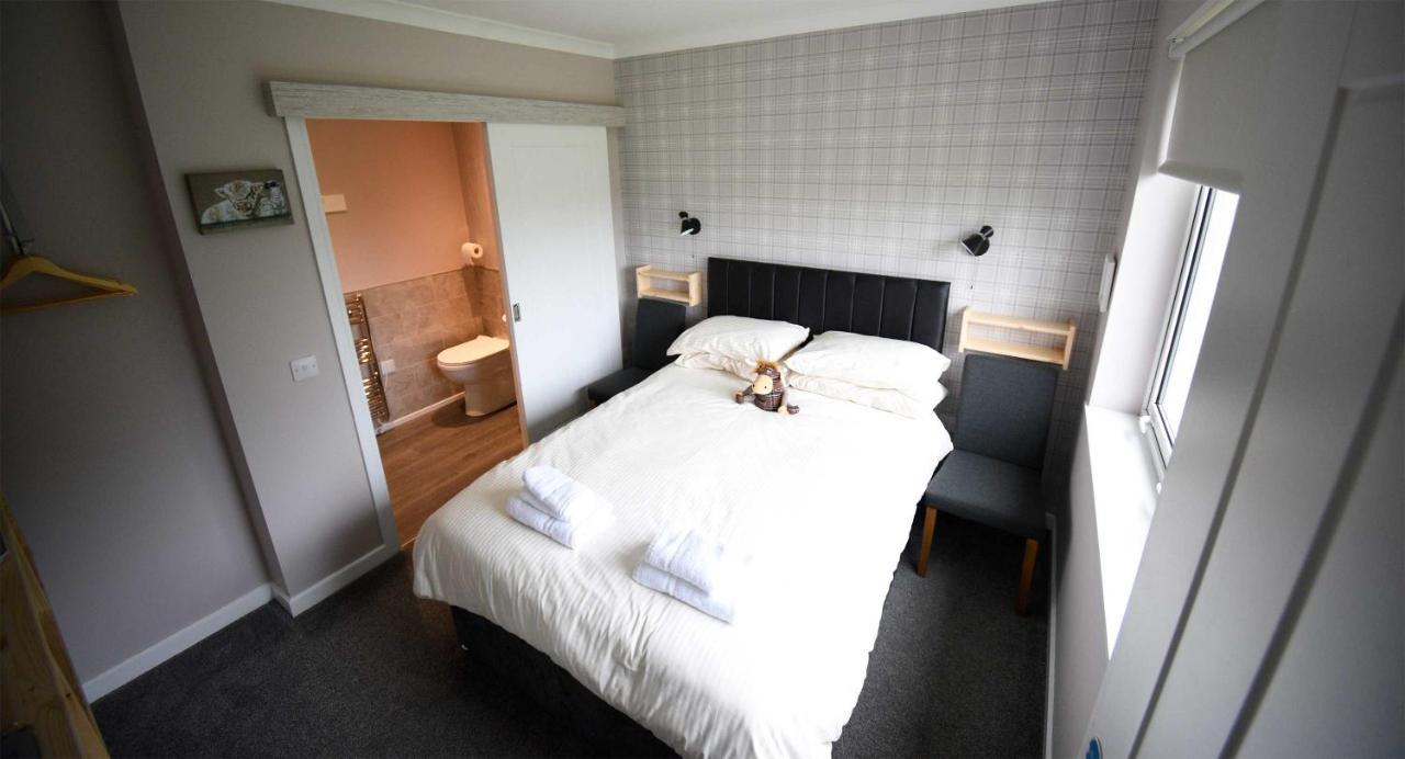 5 Glenconon Bed And Breakfast Уиг Экстерьер фото