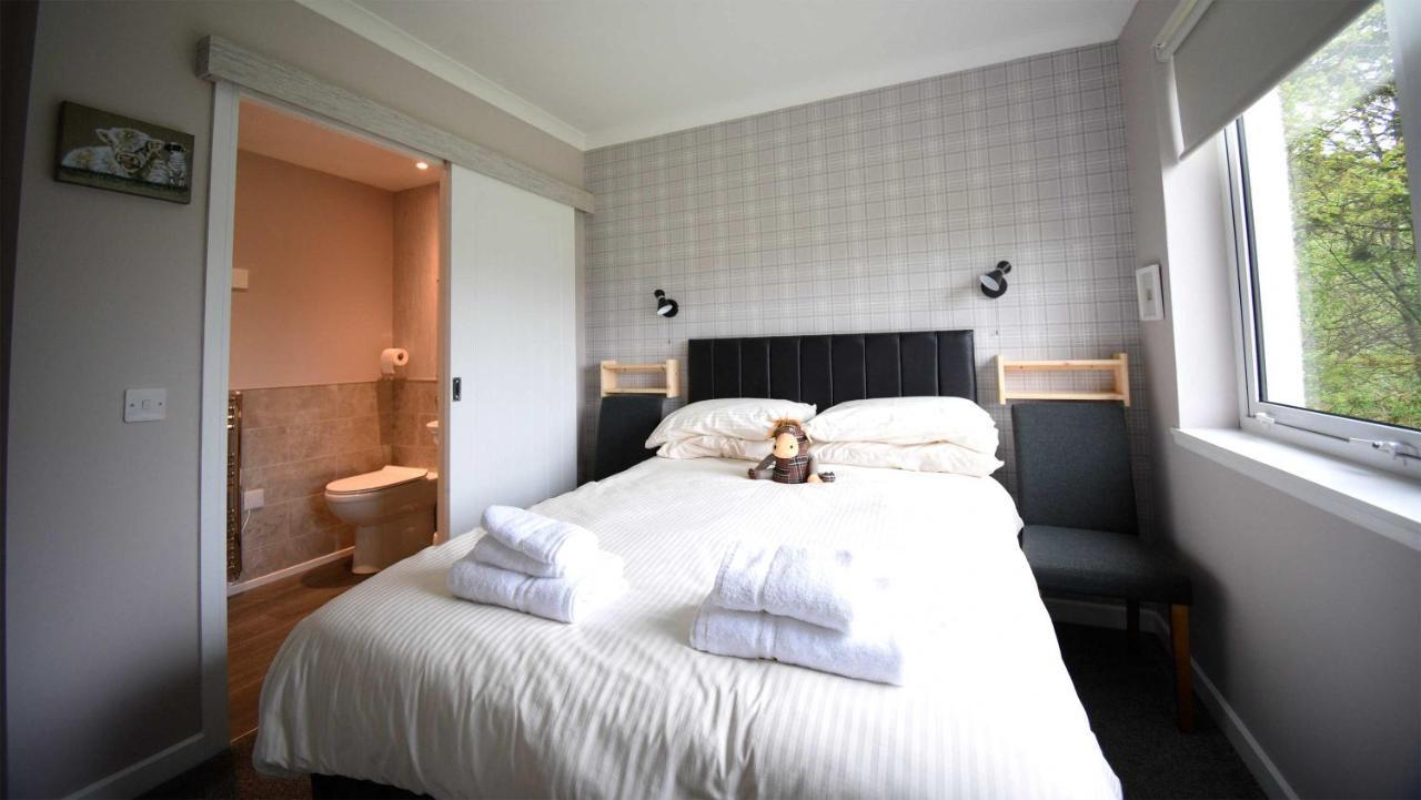 5 Glenconon Bed And Breakfast Уиг Экстерьер фото